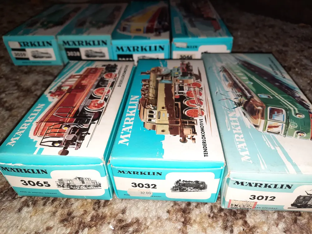 Locomotives Märklin HO références 3065, 3032 et 3012 en boîte
